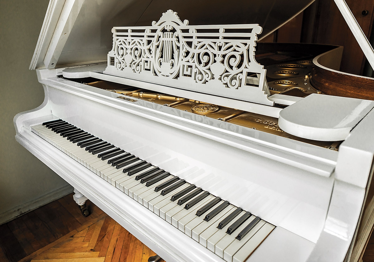 Երևանի սպիտակ ռոյալը