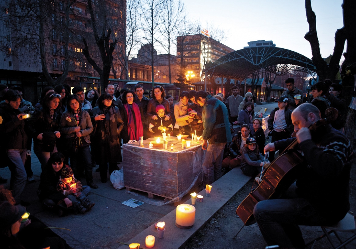 Մաշտոցի պուրակ 2011-2012