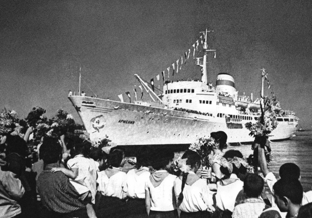 Վերադարձ դեպի սիմվոլիկ հայրենիք