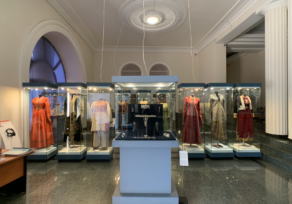 Մի ցուցահանդեսի քննադատություն․ «Դրվագներ ինքնության. Տարազ»