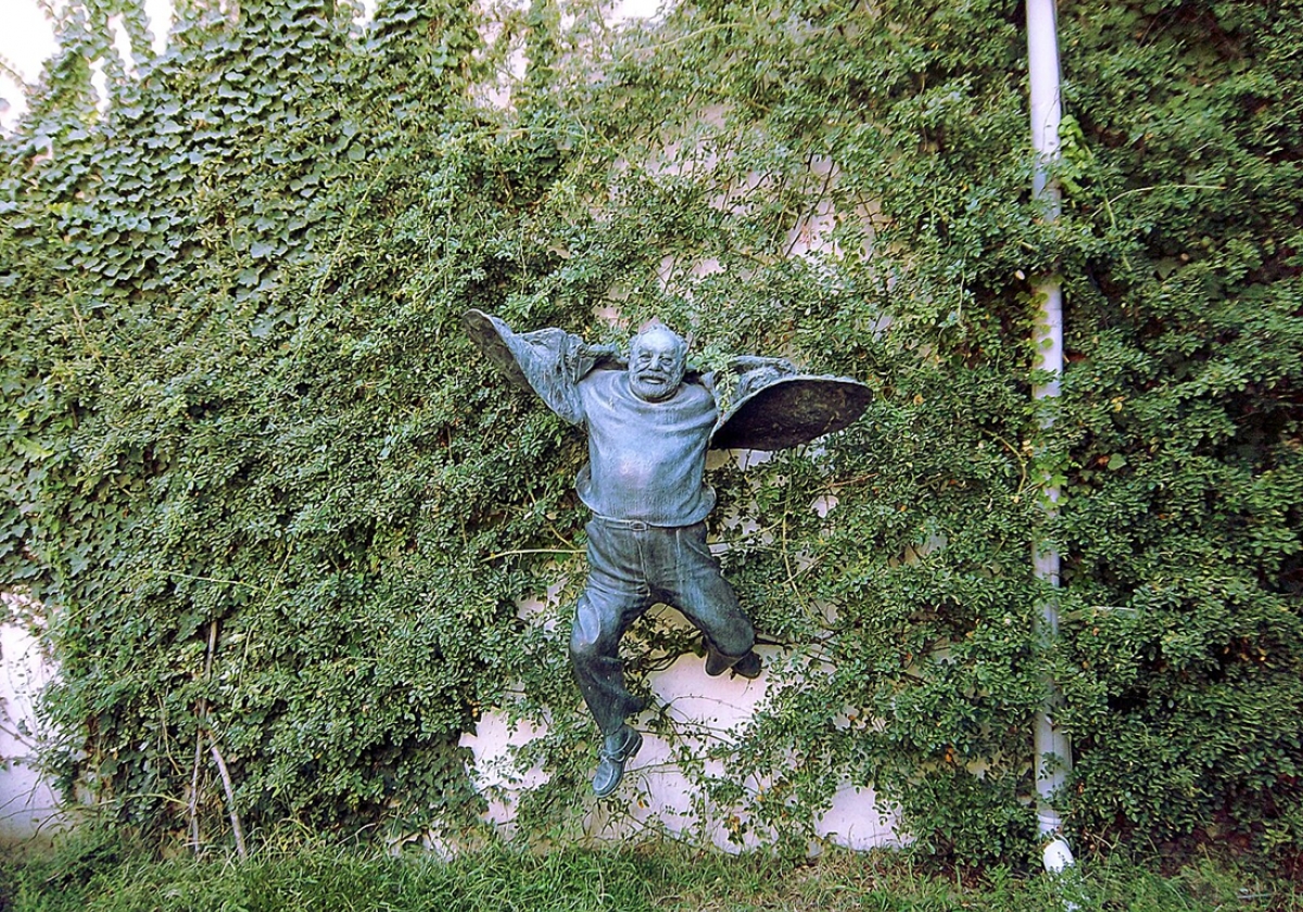 Փարաջանովի արձանները Երևանում, Թբիլիսիում ու Կիևում