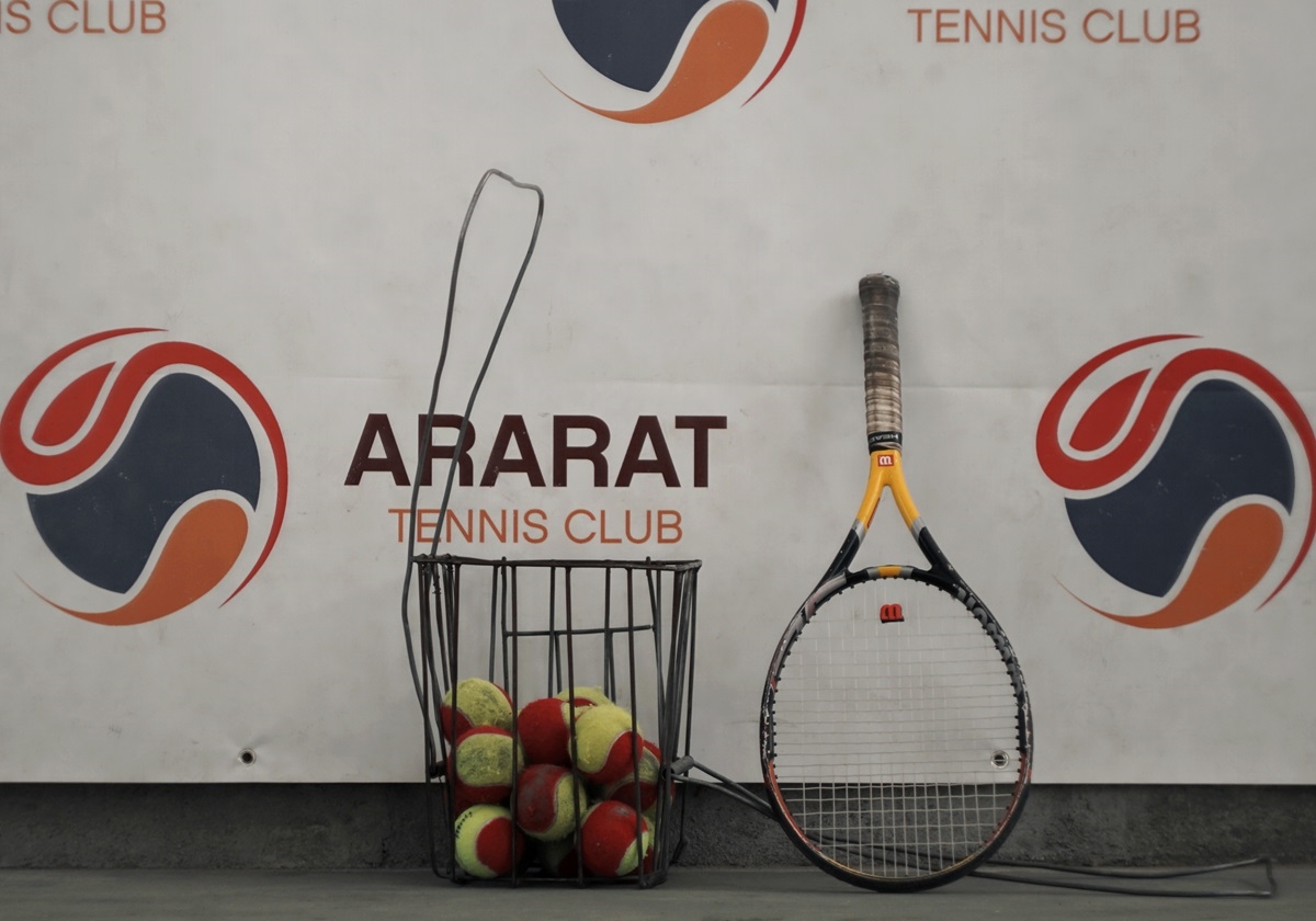 «Բուրևեստնիկից»՝ «Արարատ»․ մի օր հանրահայտ կորտերում