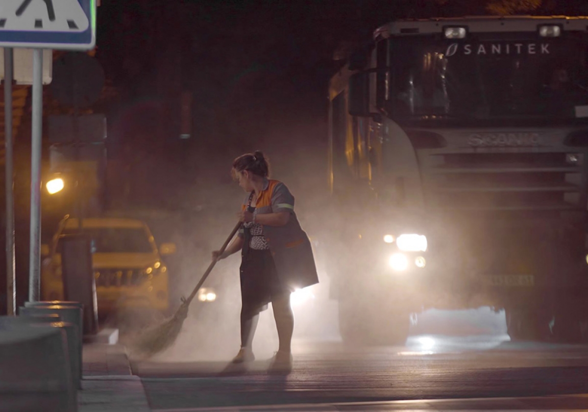 «Ավլելով Երևանը»․ «Նրանք աշխատում են՝ մենք քնած ենք, նրանք քնած են՝ մենք ենք աշխատում»