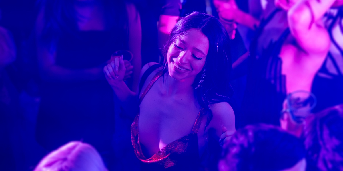 «Անորա»․ Վաչեն, Բրայթոն Բիչը և Ոսկե արմավենին