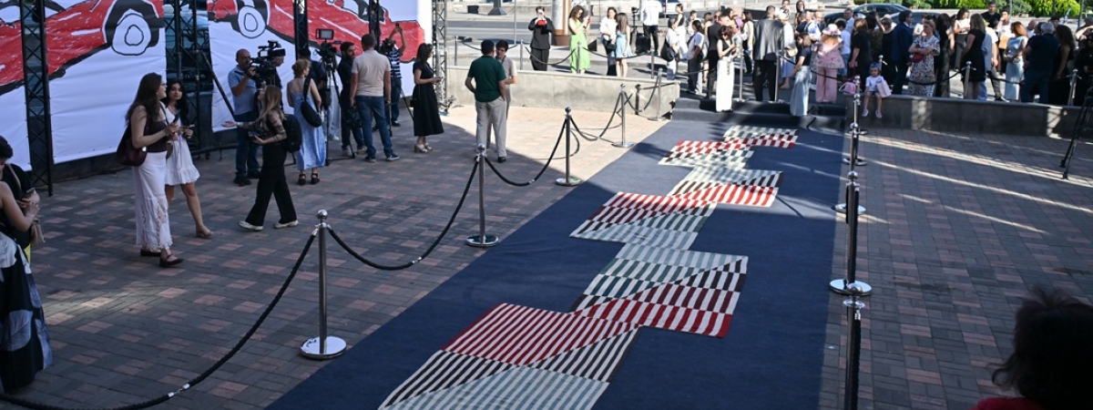 Ոսկե Ծիրանի 2025-ի ոչ այնքան կարմիր գորգը