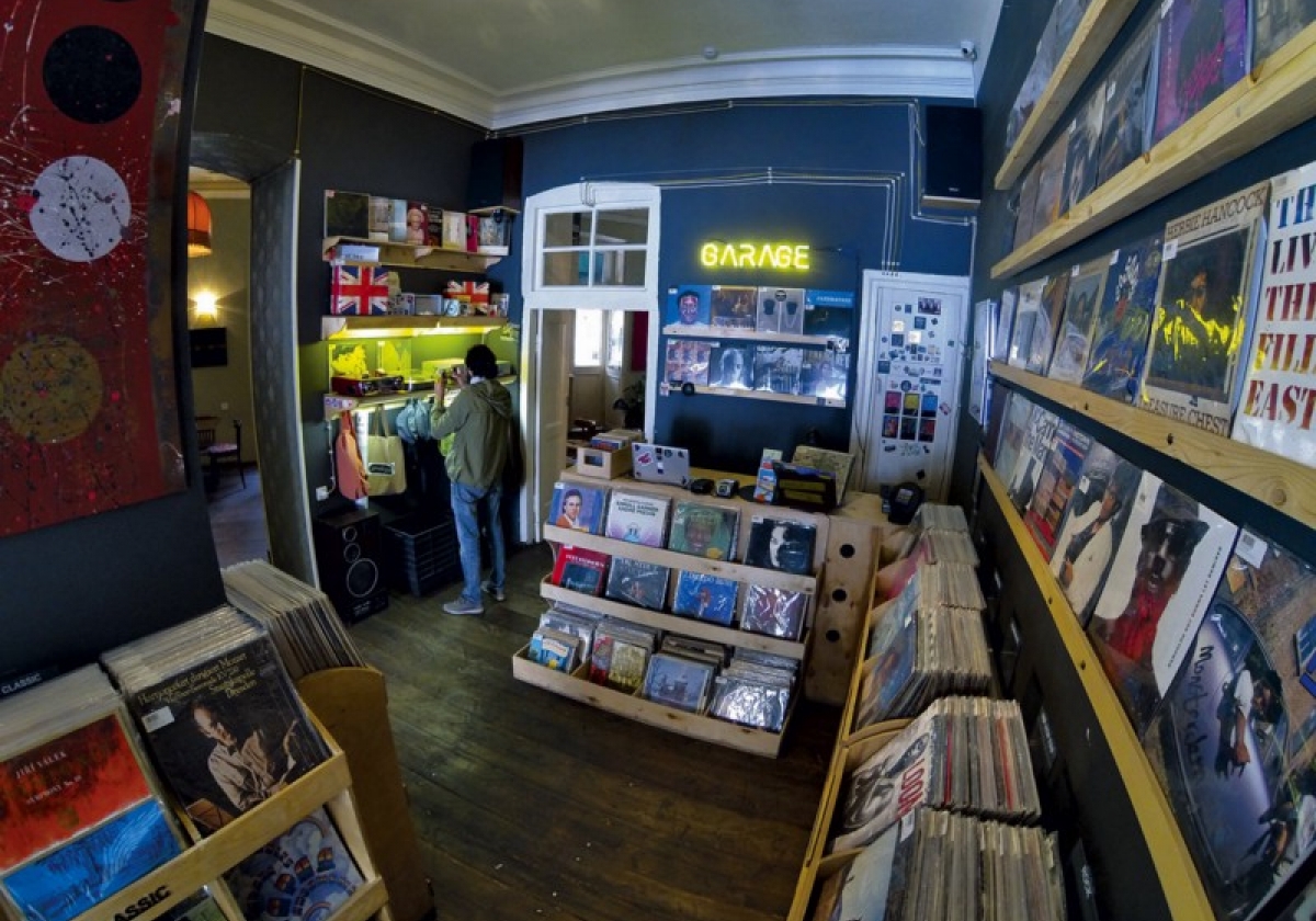 Երկրորդ հարկի գառաժը