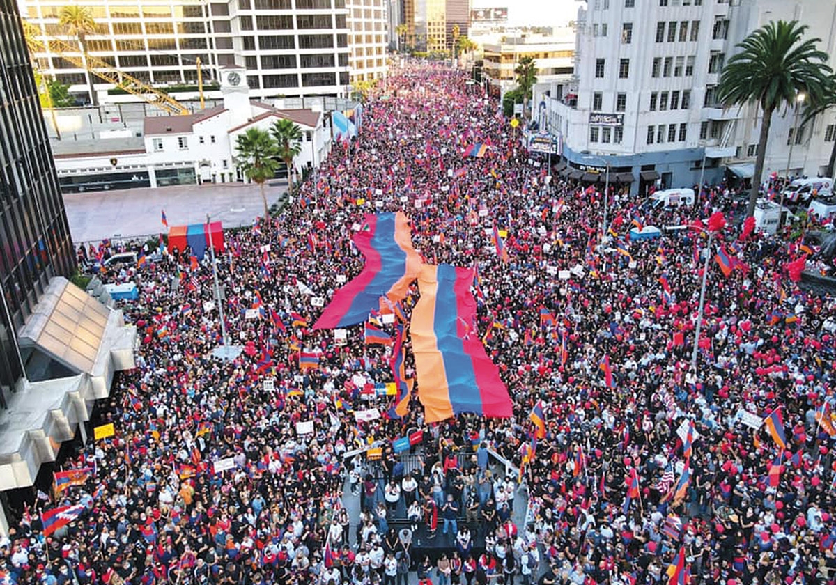 Անտեսանելի թիկունք